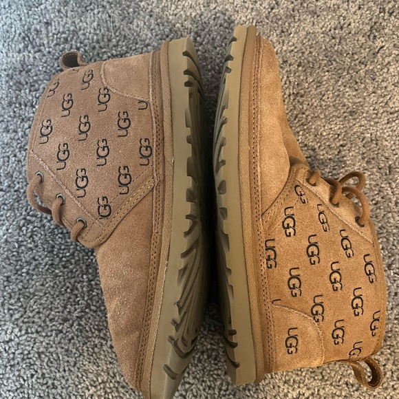 UGG Tan Ankle Boots with Logo - Picture 1 of 7